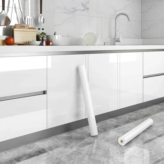 ورق جدران لاصق ذاتي اللصق مقاوم للماء من الرخام الأبيض اللؤلؤي لخزانة المطبخ، ملصقات ديكور قابلة للتقشير واللصق